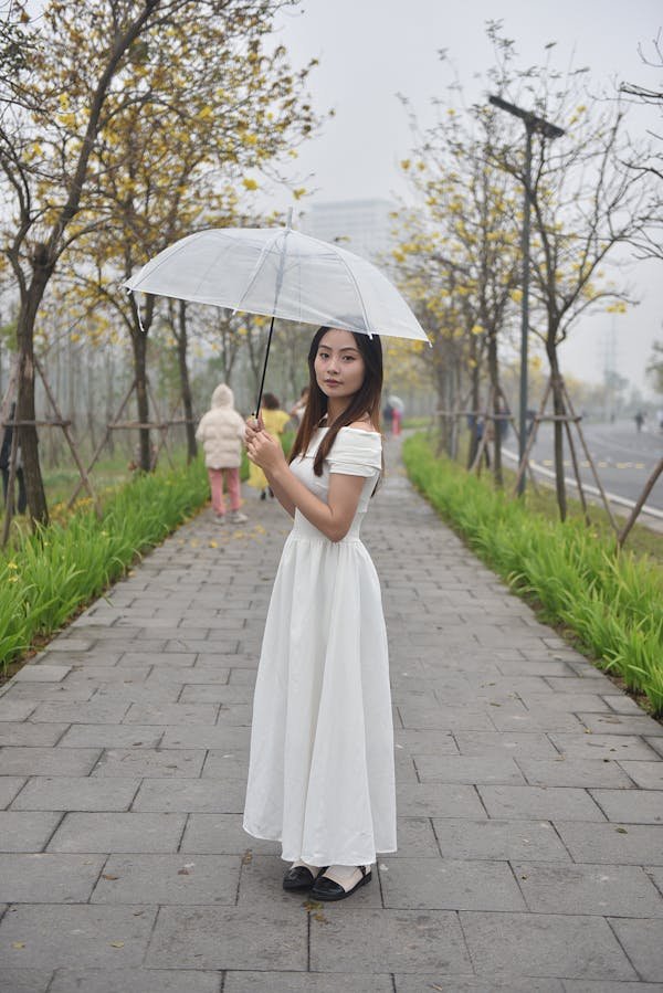 Découvrez les parapluies femme pour un style époustouflant